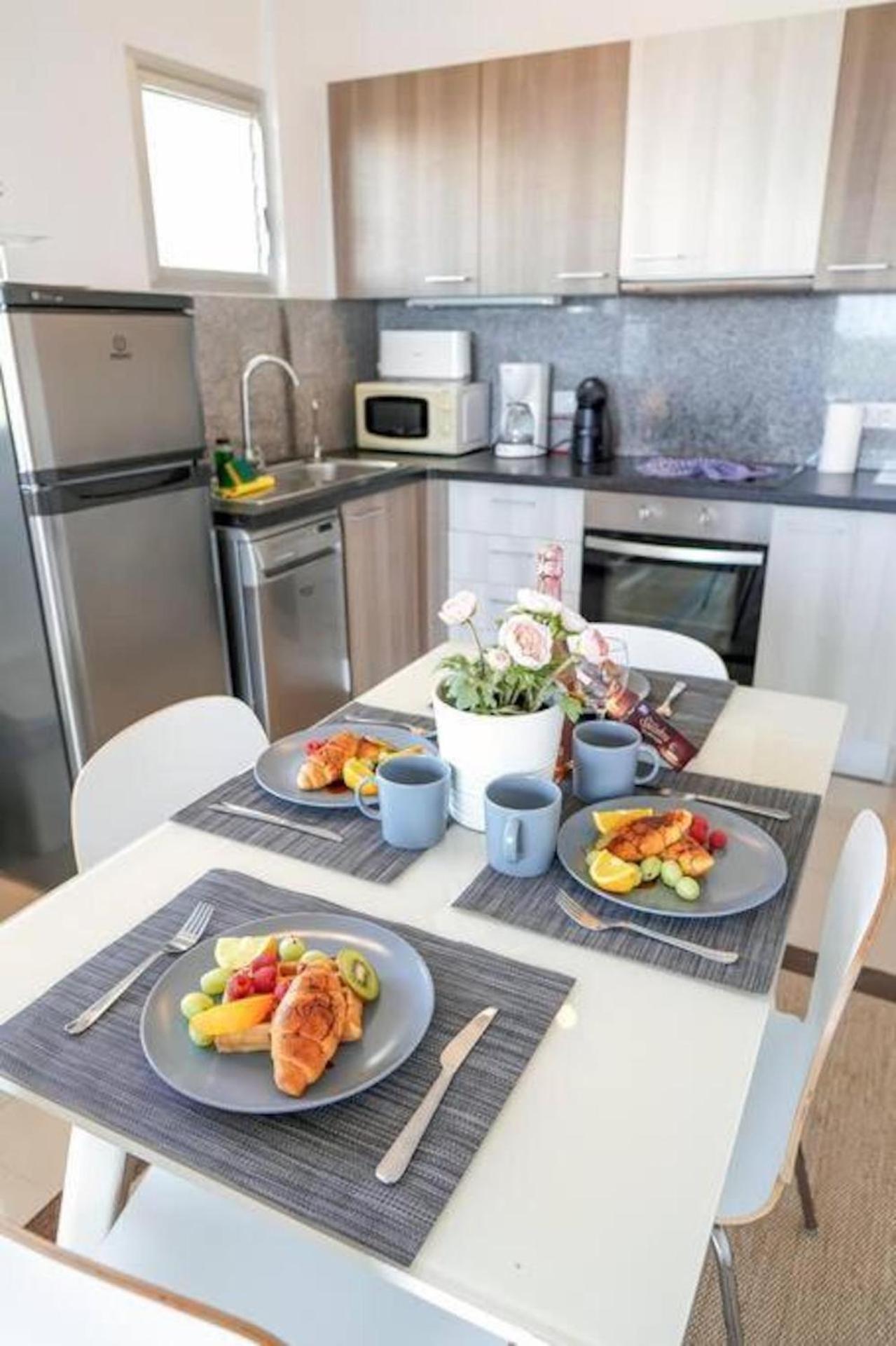פלאיה פראיסו Amazing 2 Bedroom Flat With Beachfront And Pool, Paraiso Del Sur A306 מראה חיצוני תמונה